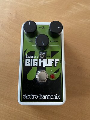 Electro Harmonix Bass Big Muff nano