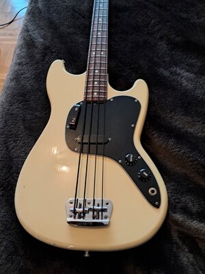 Fender Musicmaster Bass 1977 Vintage Shortscale