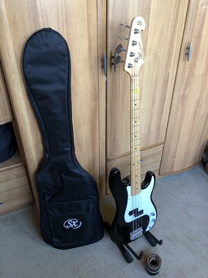 Starter Set - SX SPB57 Black + Fender Rumble LT25 + Gurt - Versand inkl. 240EUR