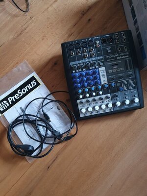 Presonus Studiolife AR8