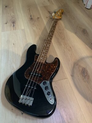 fender Jazz 1.jpg