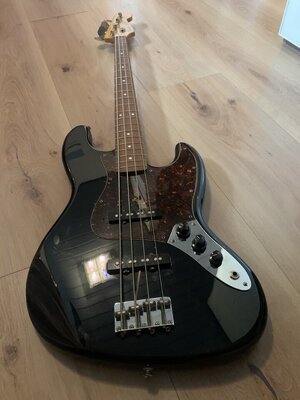 fender Jazz 2.jpg