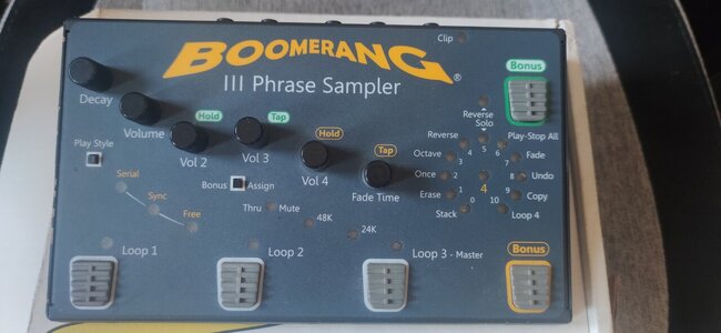 Boomerang III Phase Sampler