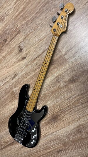 Squier JV Precision Bass - Japan