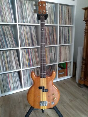 Alter japanischer Bass (Ende der 70er, Anfang der 80er Jahre) RESERVIERT