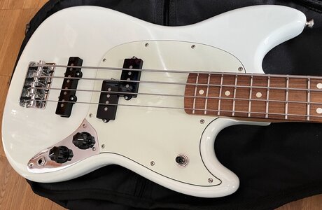 Fender Mustang Bass , Shortscale, Mexico, kurze Mensur , Sonic Blue,  PJ Bestückung,