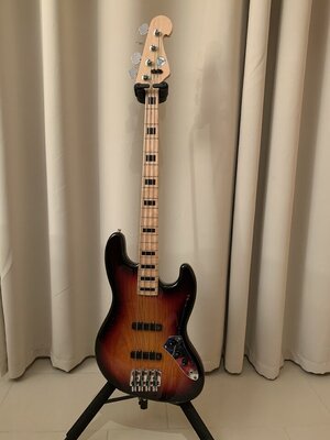 Hot Wire Jazz Bass 4-Saiter