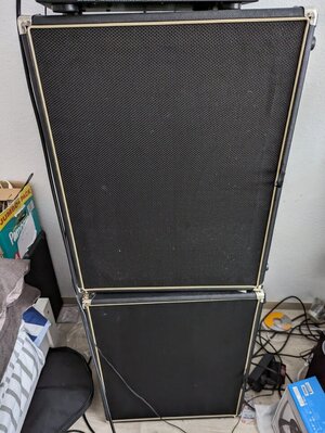 Harley Benton 210 und 115 Bassboxen
