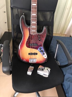 Fender Jazz Bass aus 1973 Reserviert