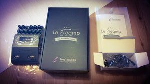 Two Notes Le Bass Dual Channel Preamp Lieferumfang.jpg