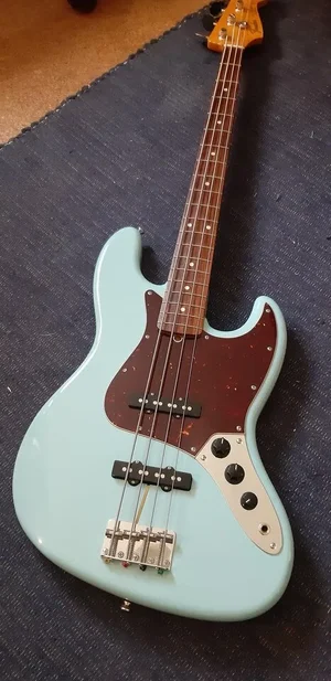 MIJ-Jazzbass.webp MIJ-Jazzbass.webp