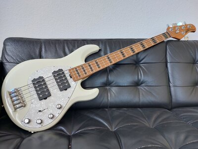 Music Man Stingray Special SR5 HH mit Dolf-Pickups