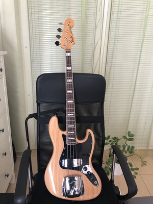 Fender 74AVRI Jazz Bass Reserviert
