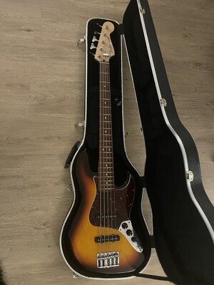 FENDER JAZZBASS 5 string mexico 2002