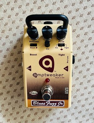 Amptweaker Bass Blues Fuzz jr.