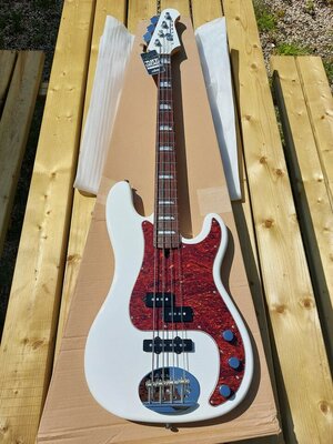 FS/FT: Lakland Skyline 44-64 custom PJ, Brand new!