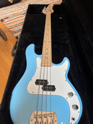 G&L LB-100 2014 Himalayan Blue