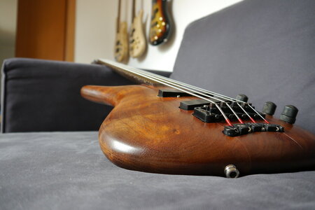 Warwick Thumb NT 4