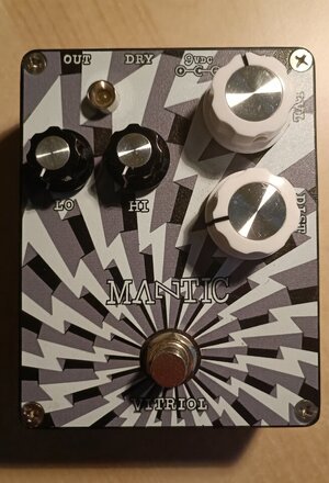 Mantic Vitriol, Mooer Envelope, TC PolyTune 3, Boss Netzteil, Klotz Patch-Kabel