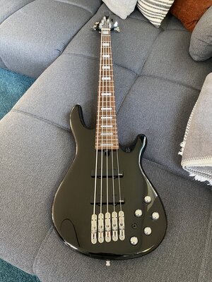 SUCHE Yamaha Bass
