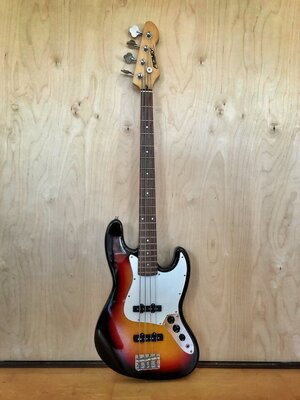 Peavey Milestone I International Jazzbass Rar Top Zustand inkl. Gigbag und Stand