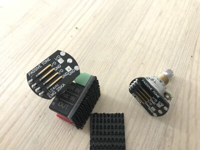 2 Solderless EMG 25k-LH Tone Potis