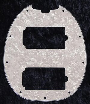 Suche Pickguard für Music Man Stingray 4 HH in 4 ply white pearl