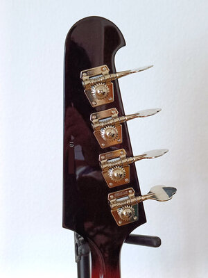 headstock_back_noserial.jpg headstock_back_noserial.jpg