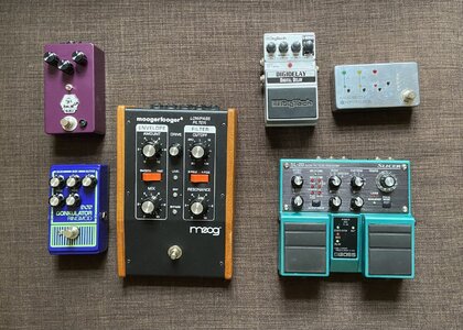 Diverses (Moog, Boss, DOD, Pedaltrain, etc)