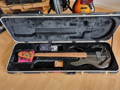 Music Man Stingray 4 Special MN BK
