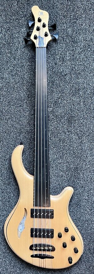 Mayones Patriot MR5 Mauricio Rolli Signature fretless