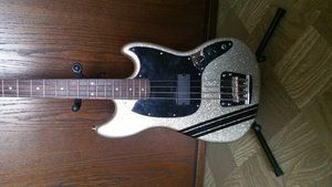 Squier Mustang.jpg Squier Mustang.jpg