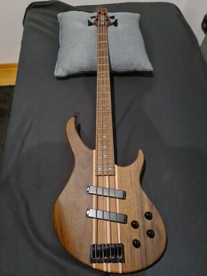 Harley Benton HBZ-2004 E-Bass