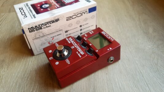 Zoom MS60-B Stomp