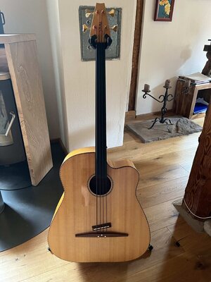 Stoll Akustikbass (fretless) zu verkaufen
