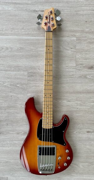 Ibanez ATK 405 mit Hals-PU, Baujahr 1997 in Japan, TOP Zustand