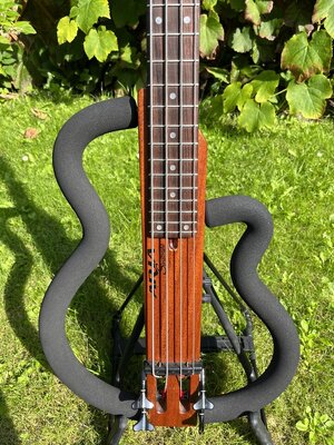 Aria Sinsonido Travel Bass (Leichtgewicht: 2,14 kg)