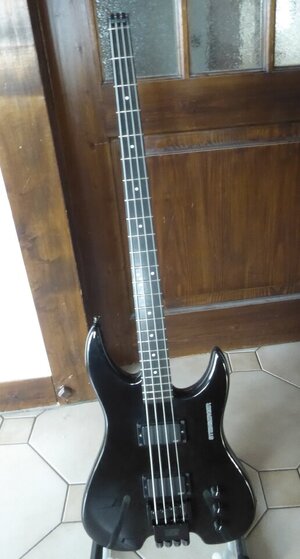 Rarität: Steinberger XM2 Headless mit Carbon Hals