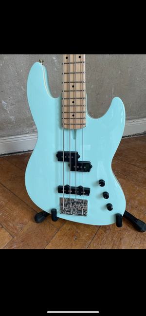 Sire Marcus Miller Shortscale Alder Mint Green PJ