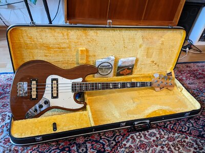 Ibanez Jazz Bass MiJ mit Case und Dimarzio Pickups