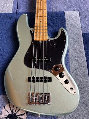 Verkauft !!! Fender AM Pro Il Jazz Bass V MYST SFG
