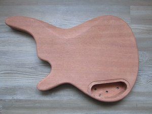 21 Korpus Nr. 2 (Rückseite).JPG
