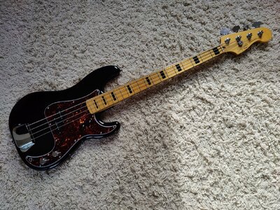 Squier CV 70s Precision Bass