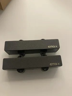 2 x EMG LJAX Pickups Gold Logo (Alnico)