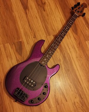 V/T : STERLING by MusicMan STINGRAY purple sparkle