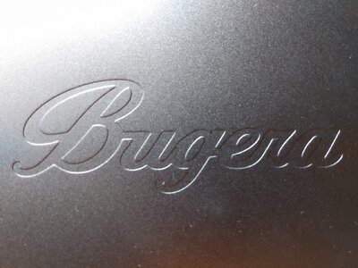 BUGERA Veyron M 1001 (8).jpg