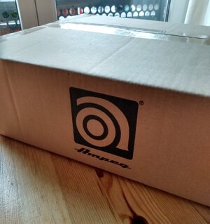 AMPEG Ventura V3 unboxing (3).jpg