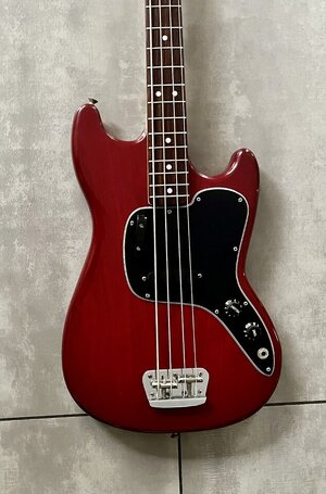 1978-80 Fender Musicmaster Bass translucent wine red with Fender vintage tolex case - Sonderpreis