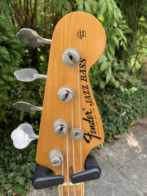 Fender_JB_75_headstock_front.jpg