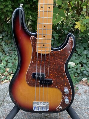 Fender_Preci_Mex_Body_front.jpg